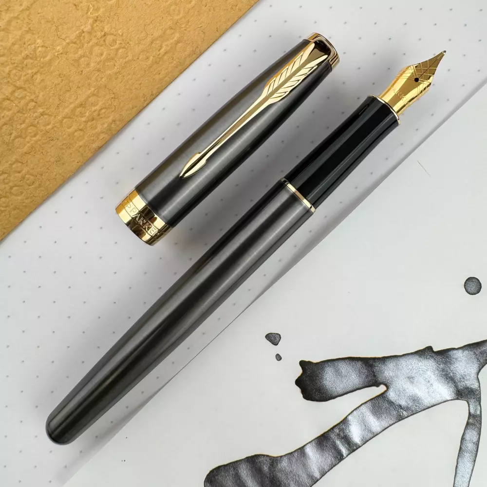 parker_pk13721e_6596654.webp PARKER Royal NP SONET Grey GT M - Slika 1